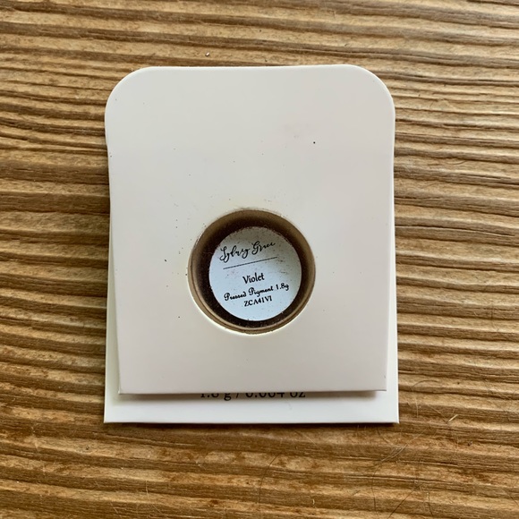 💰5/$25💰🎉HP🎉 New Sydney Grace Violet Shimmer Pressed Pigment Eyeshadow - Picture 2 of 4